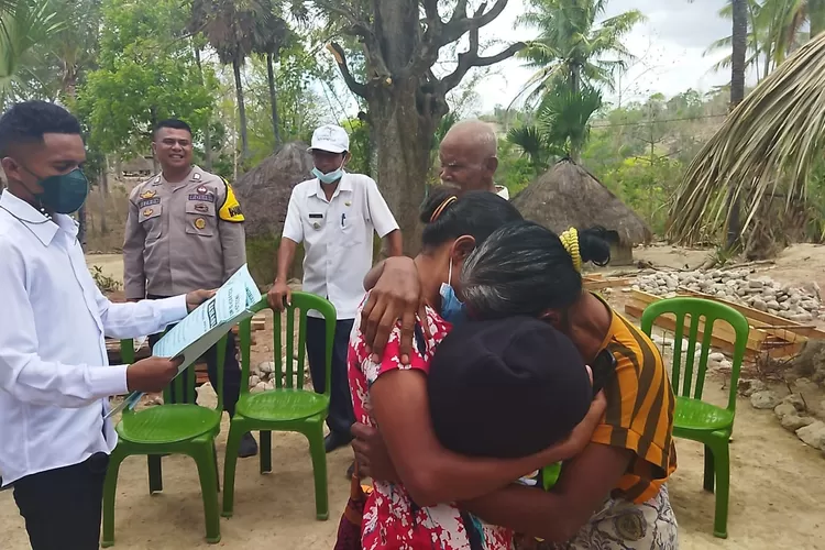 Isak Tangis Sambut Kepulangan Monifa, Balita Penderita Hidrosefalus – Victory News